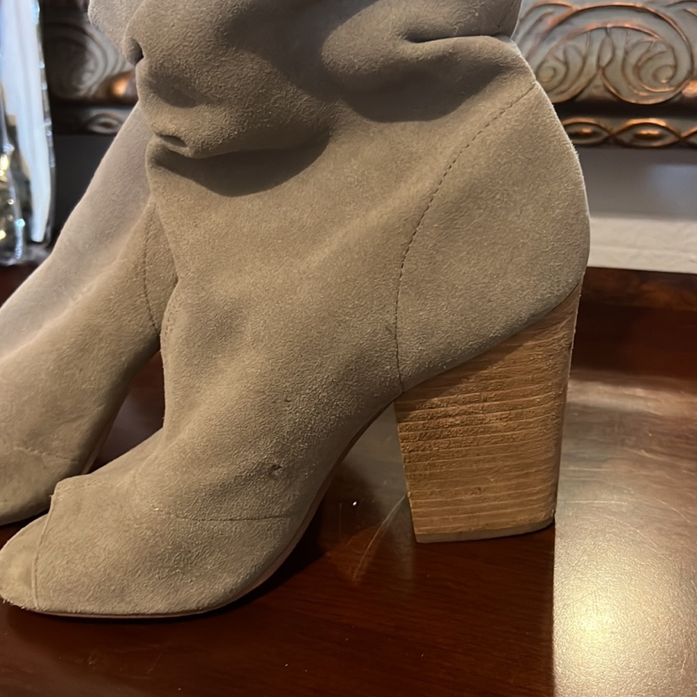 Kristen Cavallari / Chinese Laundry Booties Size 9 - Picture 3 of 5